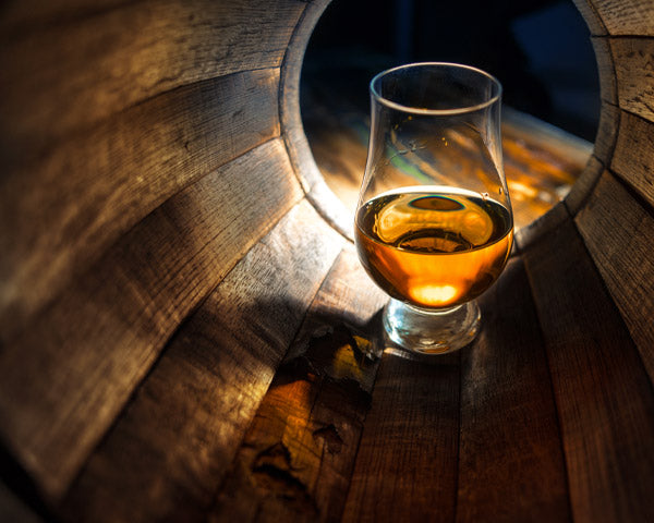 Bicchiere rum botte